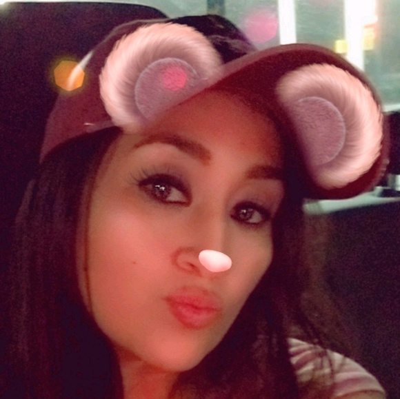 Meet your Posher, Lisa - Picture 1 of 1